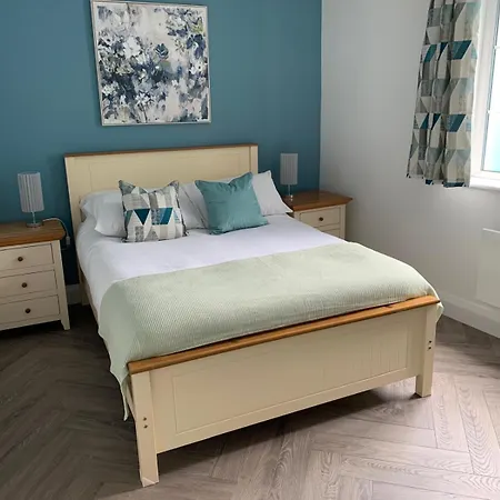 Town Center Beautiful 2 Bed Apartmán *