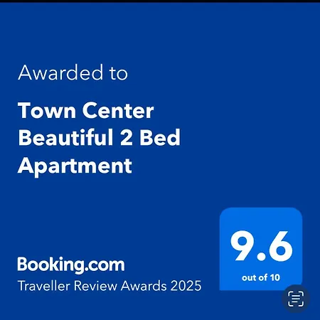 Town Center Beautiful 2 Bed *